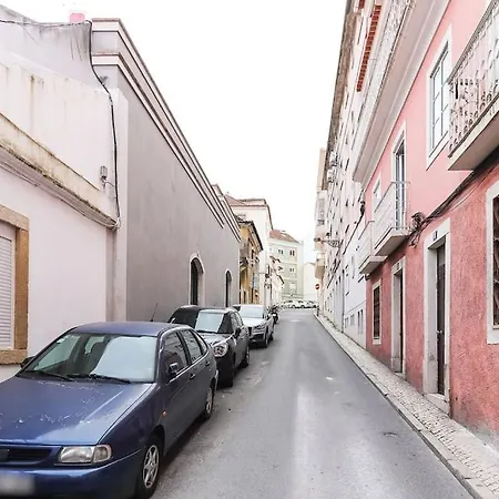 Апартаменти Portucale ! Campo Ourique Design W/ Balcony