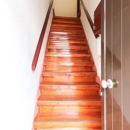 Portucale ! Campo Ourique Design W/ Balcony Lisbon